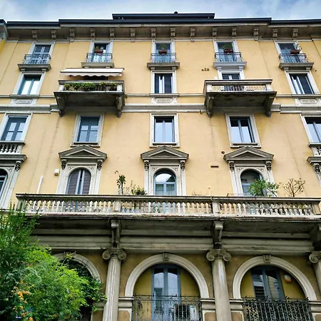 Just Urban - Spacious With Terrace - Porta Venezia