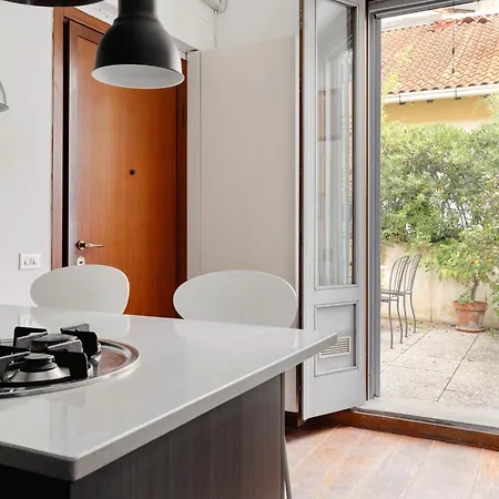 Just Urban - Elegant With Terrace - Porta Venezia *